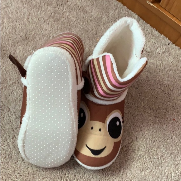 Monkey slippers - Picture 4 of 4